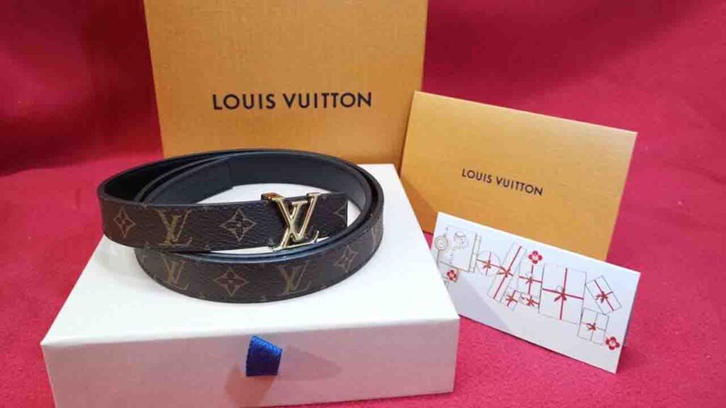 tali pinggang lv lv twist 40mm reversible belt in monogram canvas and calf leather