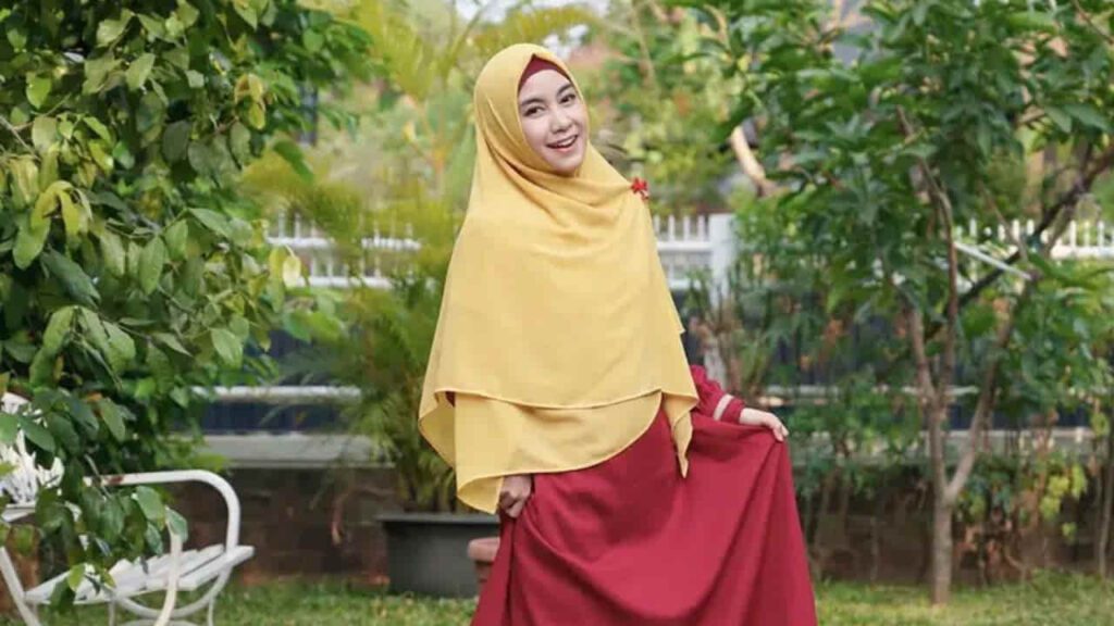 tudung warna kuning