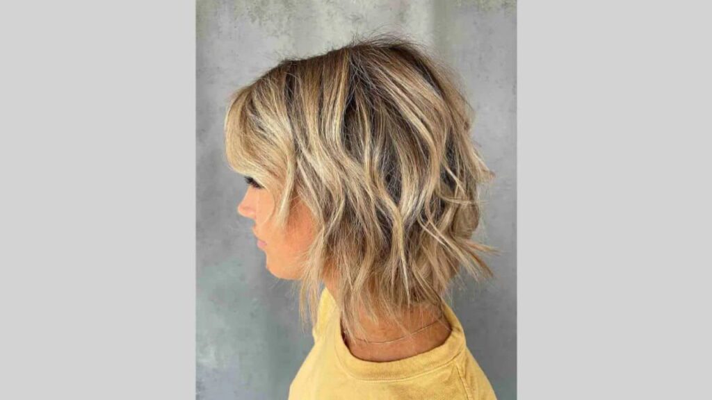 gaya rambut layer pendek perempuan, messy blonde balayage bob