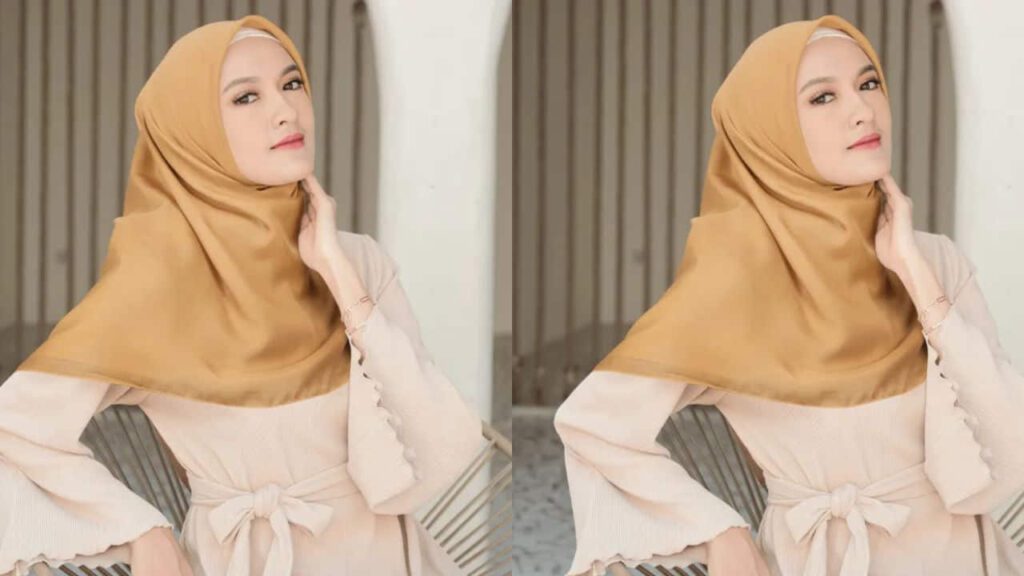 baju beige tudung warna emas