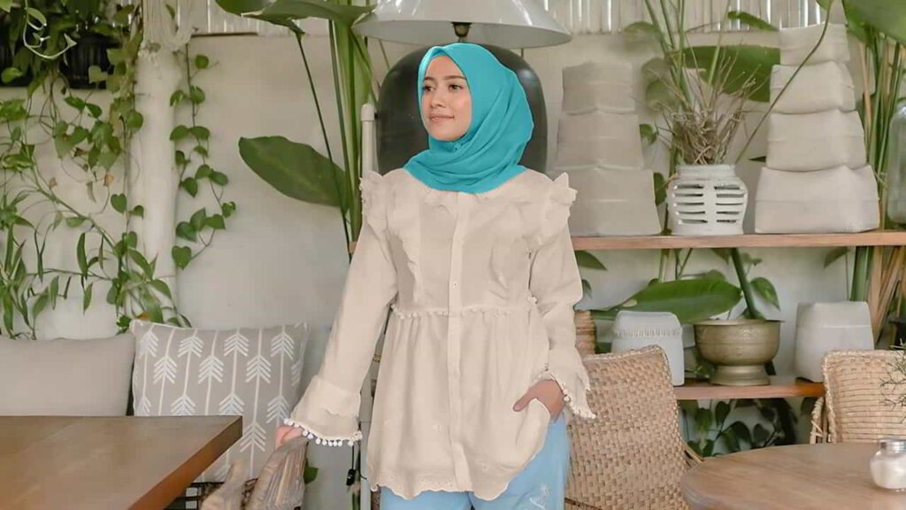 baju coklat milo tudung warna biru laut