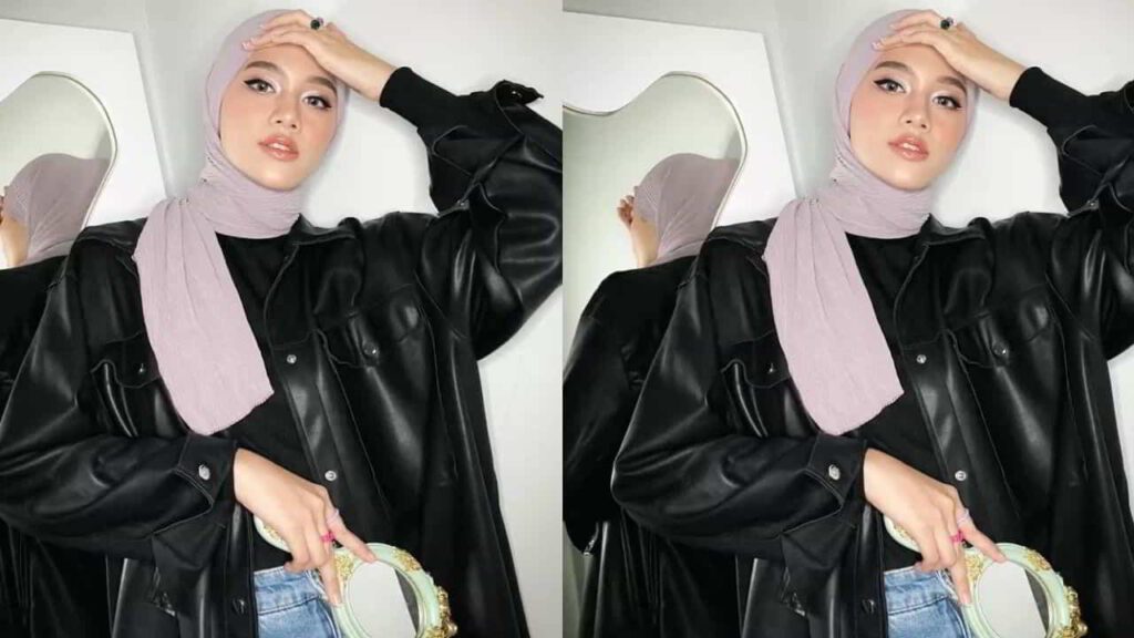 baju hitam tudung warna ungu pastel