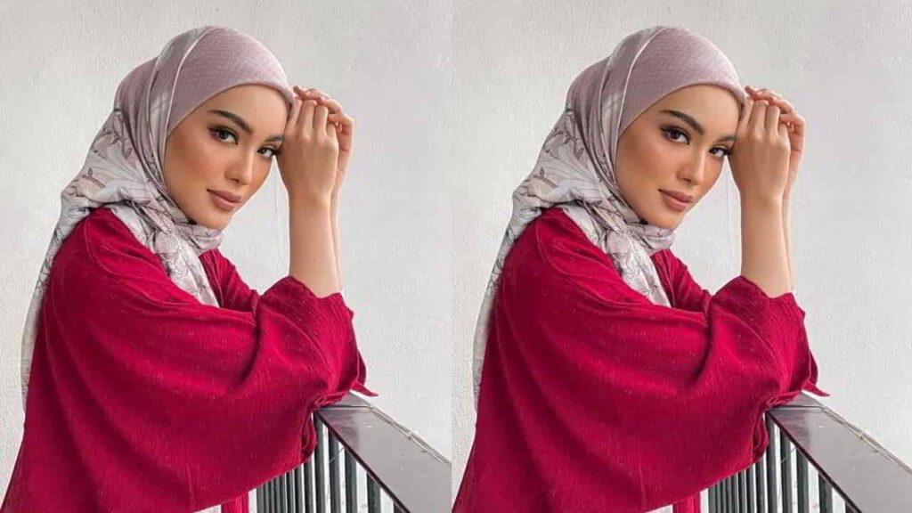 baju merah tudung motif warna ungu