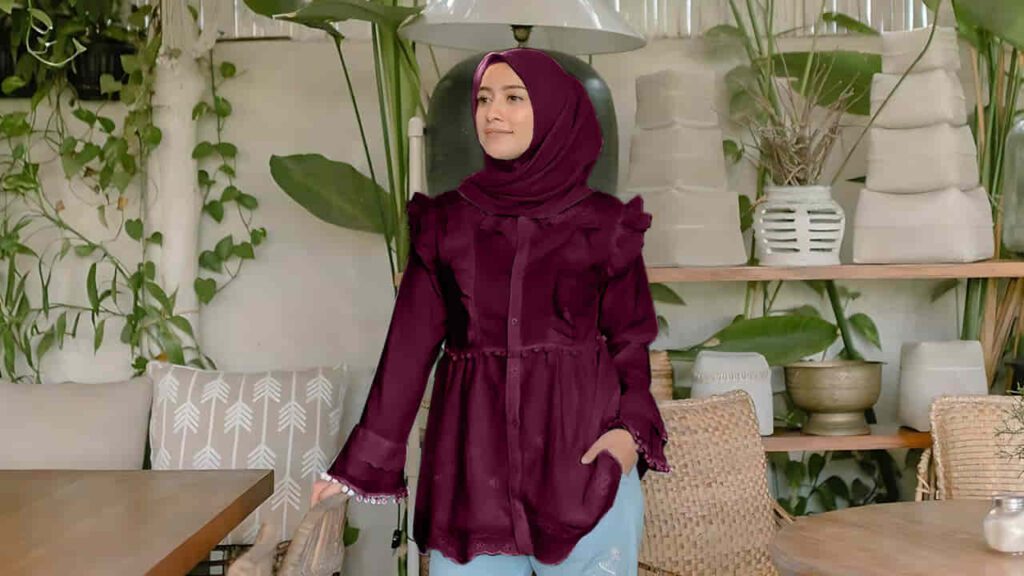 baju burgundy tudung warna biru muda