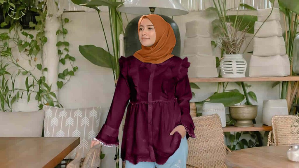 baju burgundy tudung warna coklat