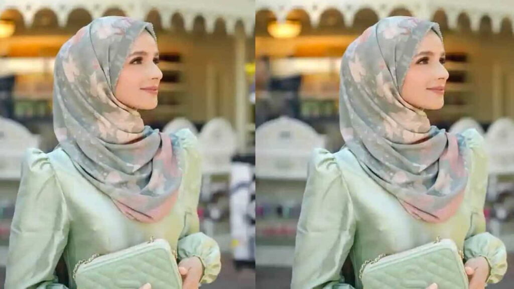 baju hijau mint tudung motif