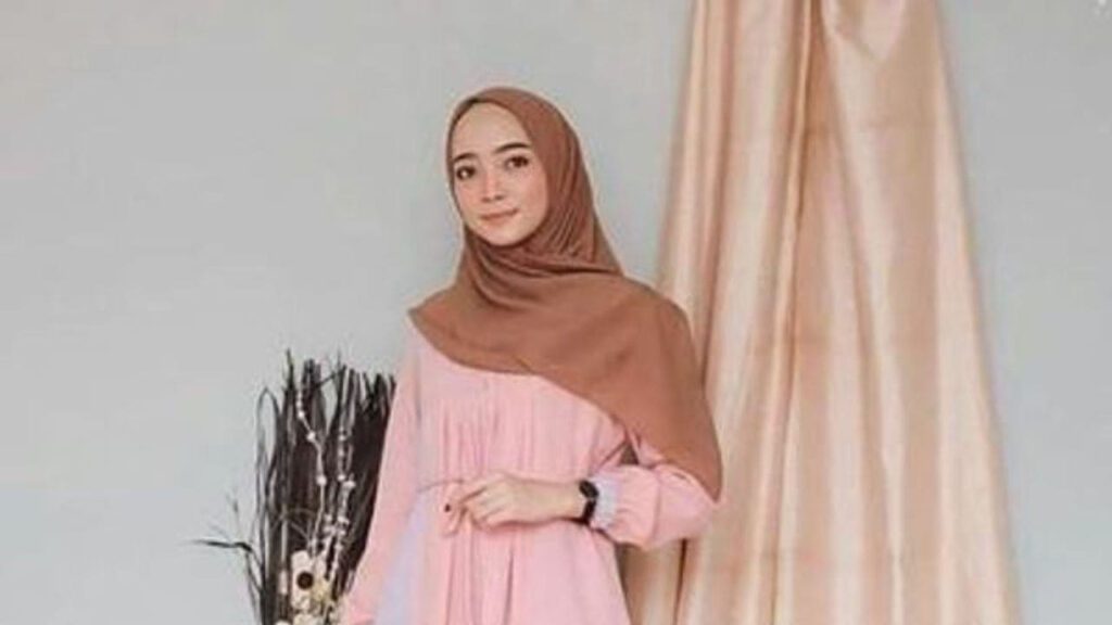 baju pink belacan tudung warna coral