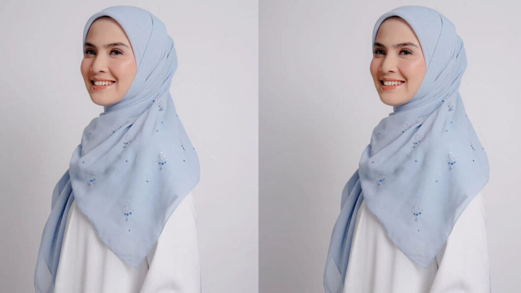 baju putih tudung warna biru muda