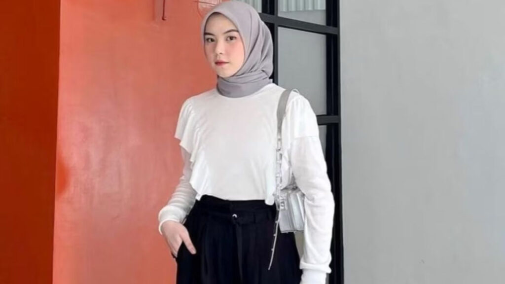 baju putih tudung warna kelabu