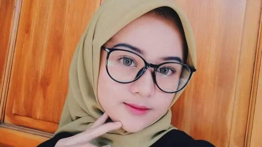 cermin mata untuk muka bulat dan bertudung, cermin mata d frame