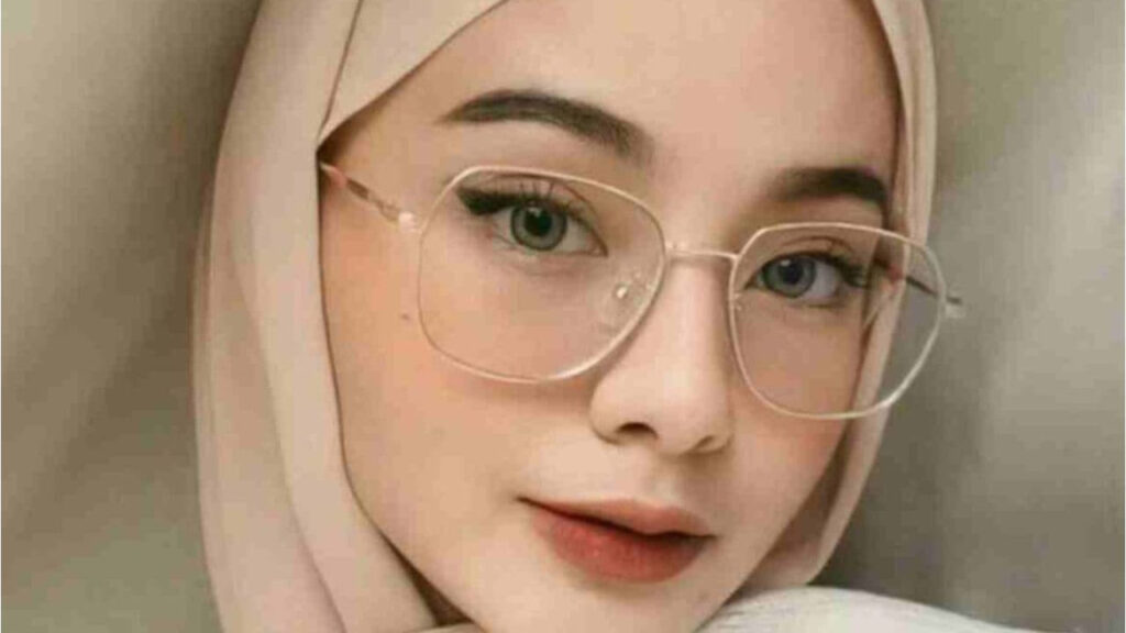 cermin mata untuk muka bulat dan bertudung, cermin mata geometric frame